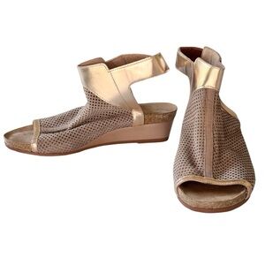 NAOT Women's Oz Sandal Punched Perf. Stone Nubuck/Rose Gold Combo Size 40